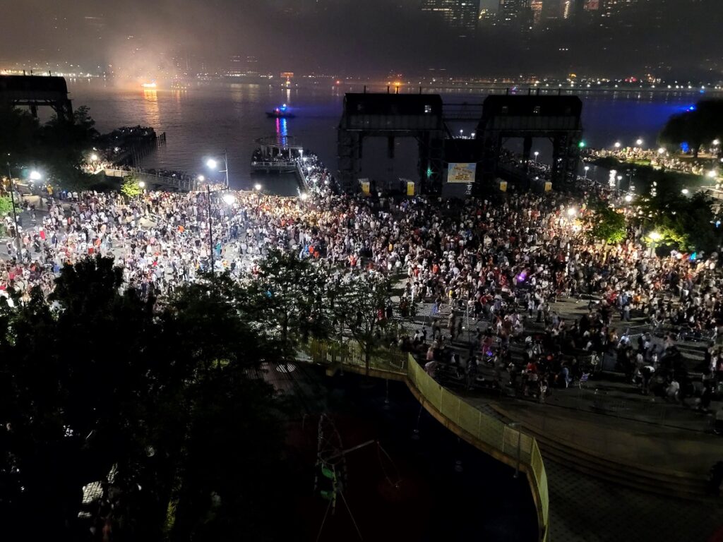 Macy's 4th of July Fireworks Long Island City 2023